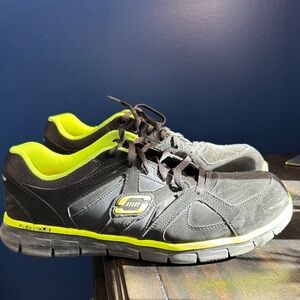 Skechers Men's Black and Yellow Flex Sole with Alloy Toe - size 12